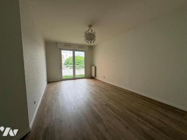 Loue Appartement T3 à Rezé PONT ROUSSEAU PARKING SOUS SOL