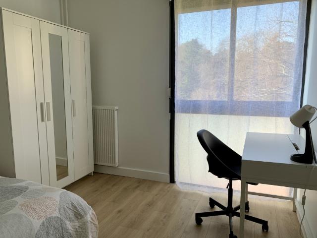 Loue chambre dans colocation meublée tout confort