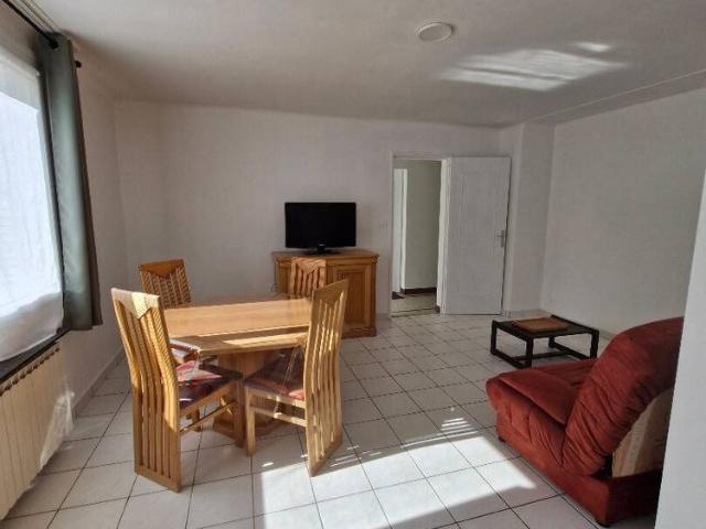 Loue chambre en colocation dans maison