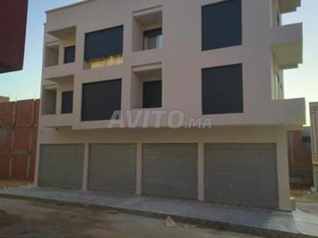 Loue garage de 147 M2 plus sous sol