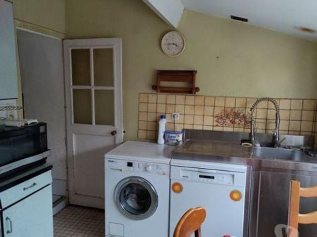 LOUE LOCATION 480 EUROS + CHARGES MITOYEN REF 3 POUR 2 PERS