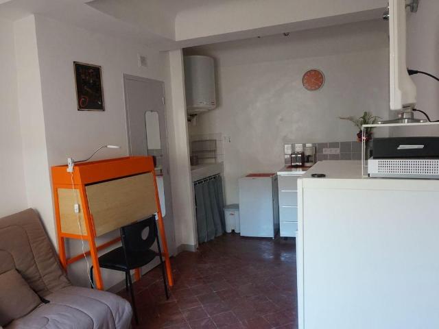 Loue studio meuble
