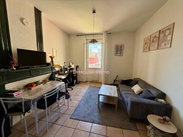 LOUE T2 MEUBLE EN PLEIN CENTRE VILLE DANS UNE PETITE COPROPRIÉTÉ