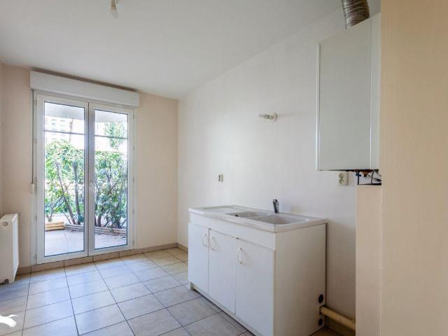 Loue T2 50m2 Part Dieu possibilité meublé