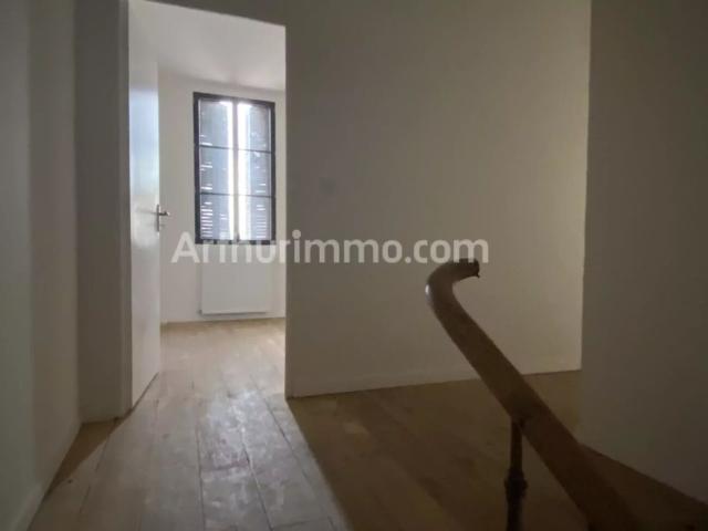 Louer appartement de 5 pièces 109 m² 920 € à Lestelle Bétharram 64800: une annonce Arthurimmo.com