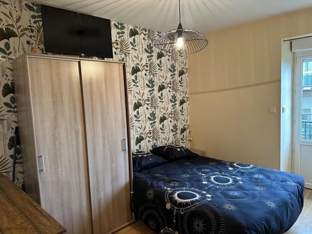 Louer appartement de 1 pièce 16 m² 360 € à Rodez 12000: une annonce Arthurimmo.com