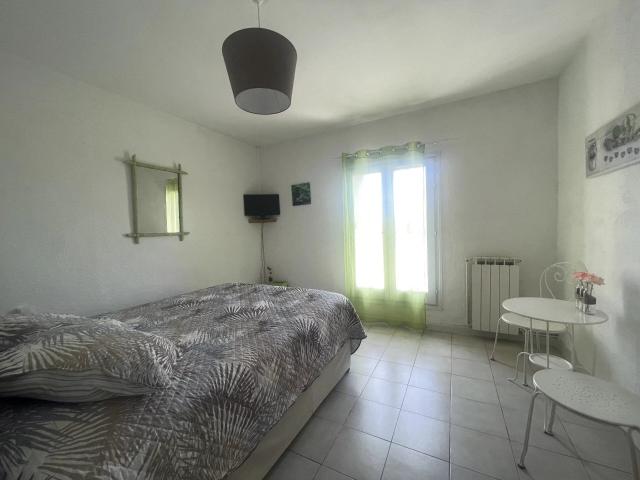 Louer appartement de 1 pièce 25 m² 380 € à Pézenas 34120: une annonce Arthurimmo.com