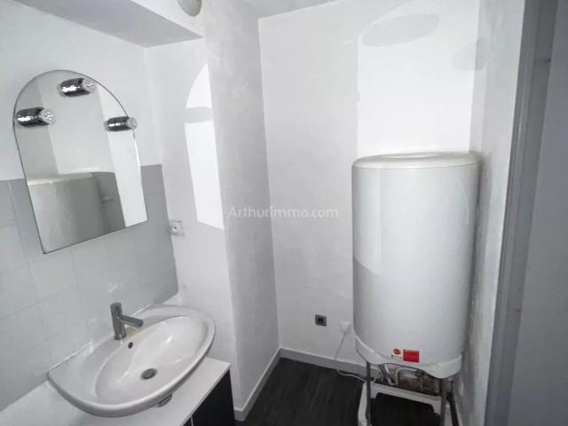 Louer appartement de 1 pièce 25 m² 690 € à Nice 06000: une annonce Arthurimmo.com