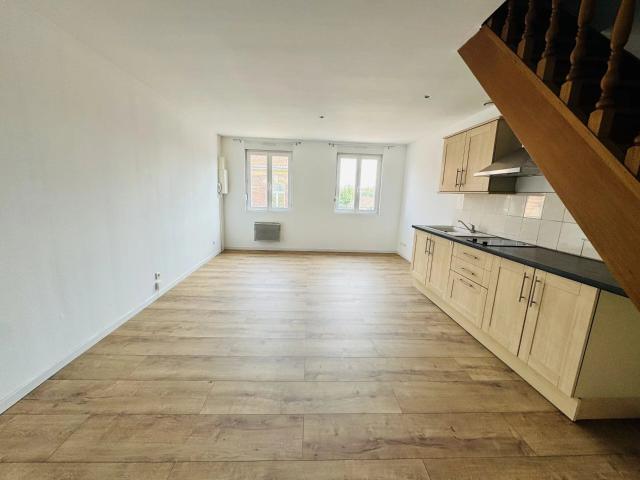 Louer appartement de 2 pièces 40 m² 450 € à Saint Quentin 02100: une annonce Arthurimmo.com