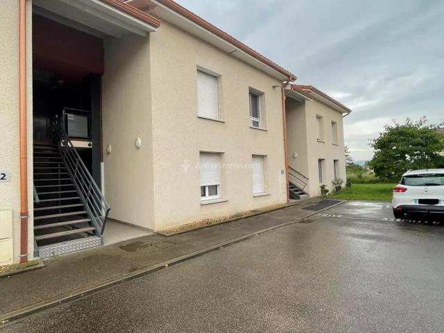 Louer appartement de 2 pièces 49 m² 870 € à Quincieux 69650: une annonce Arthurimmo.com