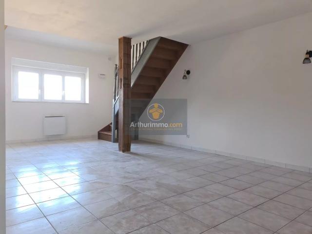 Louer appartement de 2 pièces 50 m² 519 € à Pont Saint Esprit 30130: une annonce Arthurimmo.com