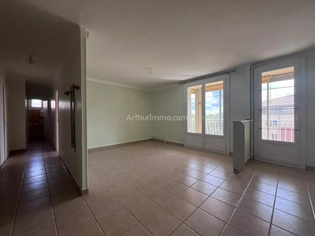 Louer appartement de 3 pièces 62 m² 780 € à Manosque 04100: une annonce Arthurimmo.com