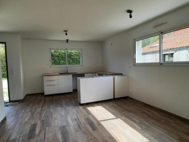 Louer maison 3 pièces de 87 m²