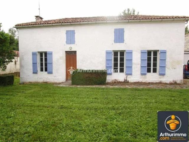 Louer maison de 5 pièces 159 m² 695 € à Matha 17160: une annonce Arthurimmo.com