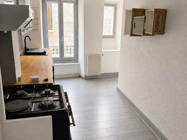 Location Maison de village 5 pièces 85 m2 à Saint Germain Lembron