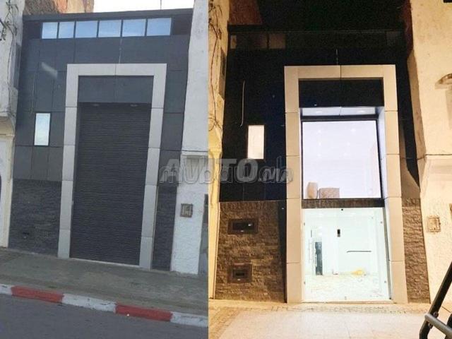 Louez ce local commercial à Bab Sebta. Surface totale 67 m²