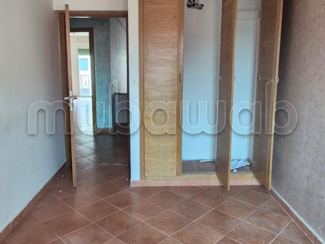 Louez cet appartement à Guéliz. 2 pièces confortables. Porte blindée, sécurité