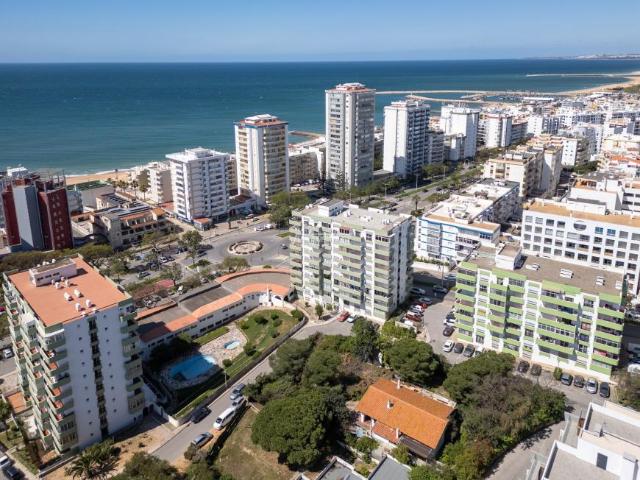 Loulé Algarve 100942777