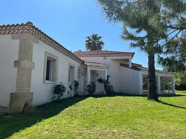 Loupian 34140 Achat / Vente maison 4 pièces t4 piscine jardin