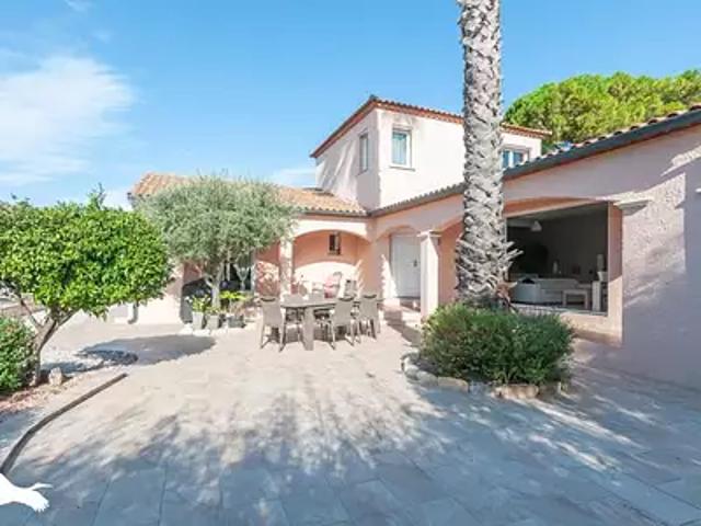 Loupian 34140 Achat / Vente maison 5 pièces t5 au dernier étage parking