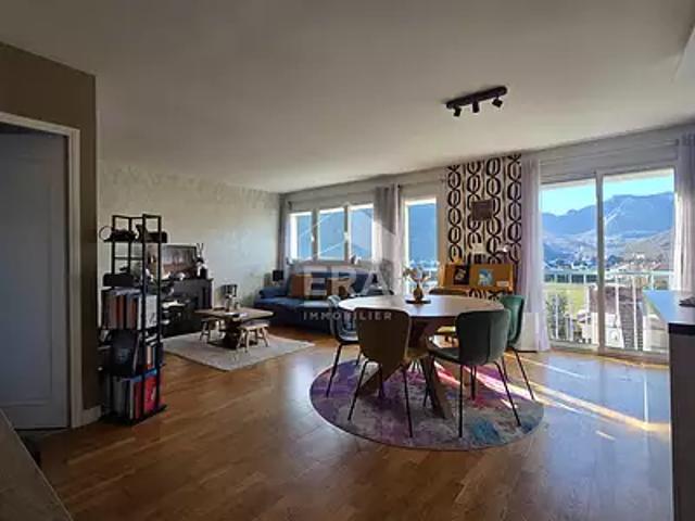 Lourdes 65100 Achat / Vente appartement 4 pièces t4 au dernier étage cave