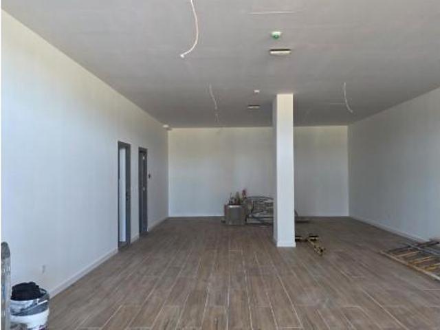 Loures Loures 104946141