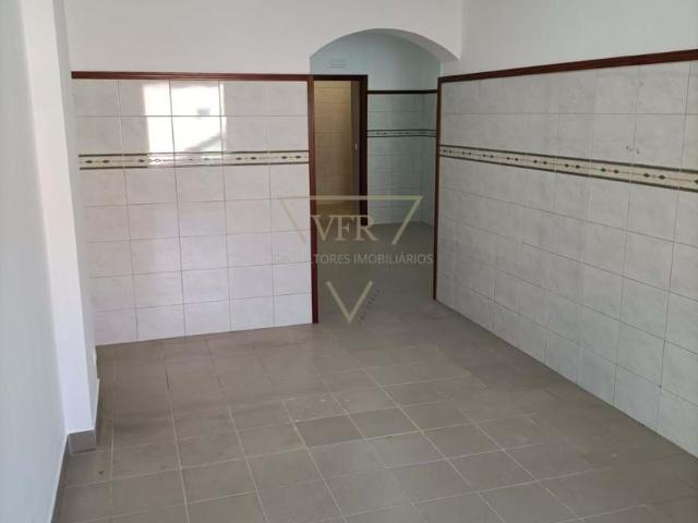 Loures Lisboa 100947256