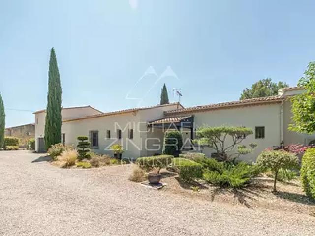 Lourmarin 84160 Achat / Vente maison 6 pièces t6 piscine