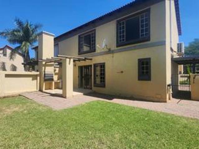 lovely 3 bedroom duplex in annlin