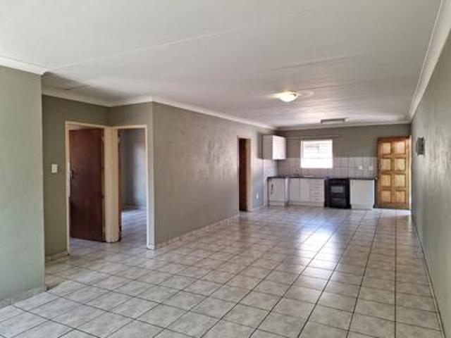lovely 3 bedroom townhouse to let in.