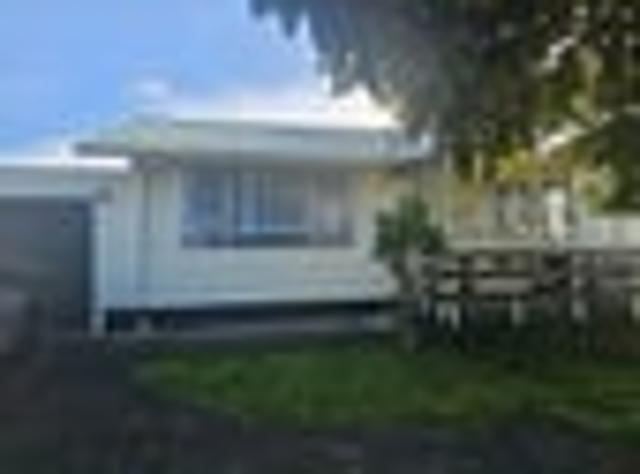 Lovely 2 bdrm unit buy below GV