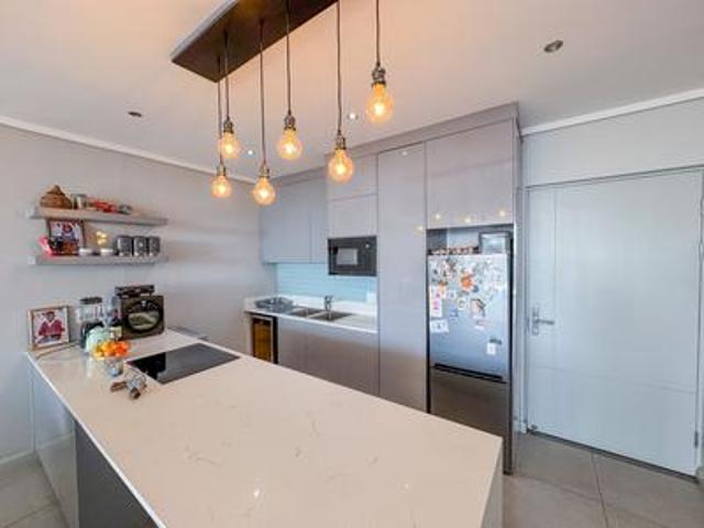 lovely 2 bed luxury apartment with b.