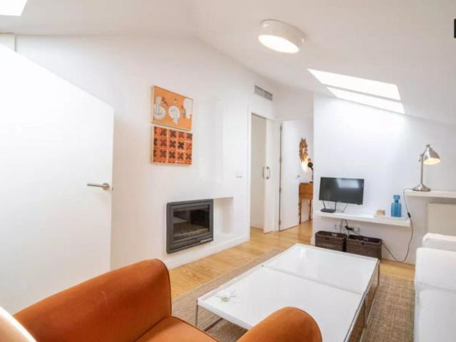 Lovely 2 bedroom apartment with gorgeous patio for rent in upscale Fuente del Berro