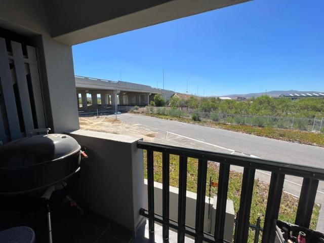 Lovely 2 Bedroom Apartment For Sale in Parklands East