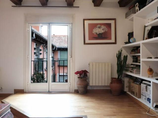 Lovely 2 bedroom apartment for professionals in Palacio de Oriente