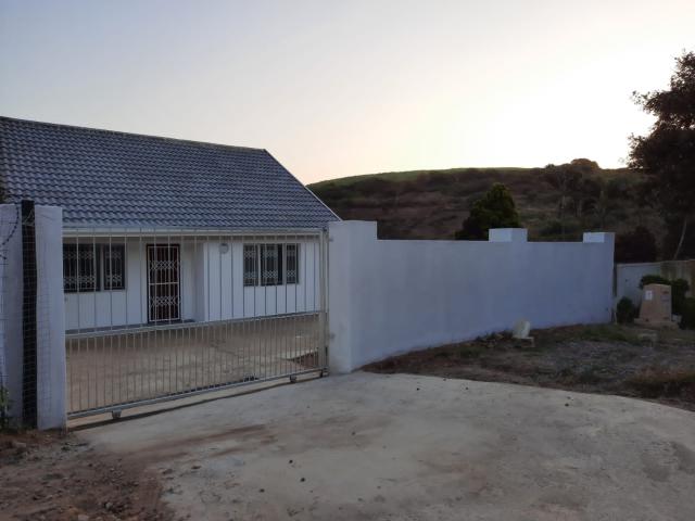 Lovely 2 Bedroom Garden Cottage
