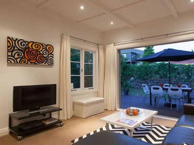 Lovely 2 Bedroom home, fully fenced