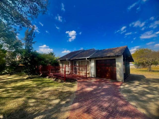Lovely 2 Bedroom Home To Rent in Elandsrand, Brits Available Immediately