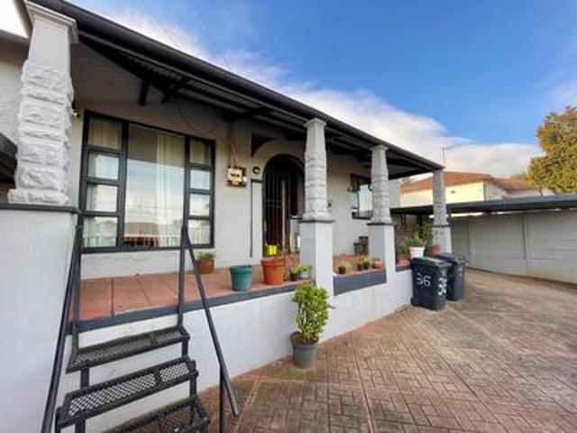 lovely 2 bedroom house on the market.