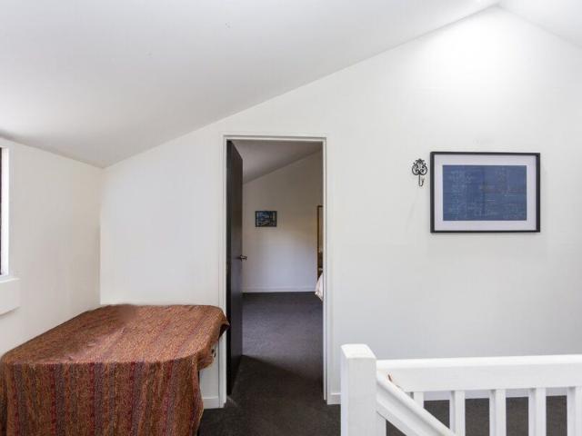 Lovely 2 bedroom townhouse in St Albans!