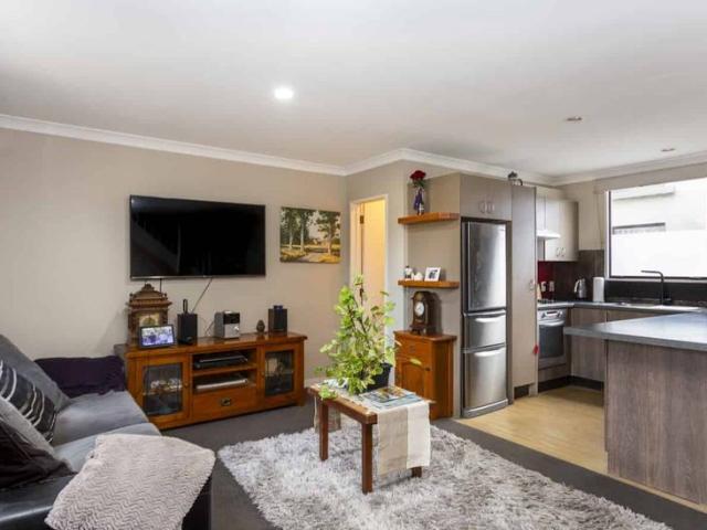 Lovely 2 bedroom townhouse in St Albans!