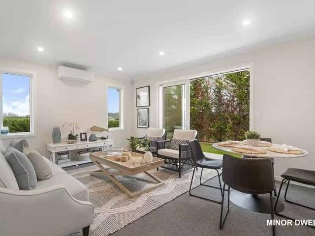 Lovely 2 bedroom Unit