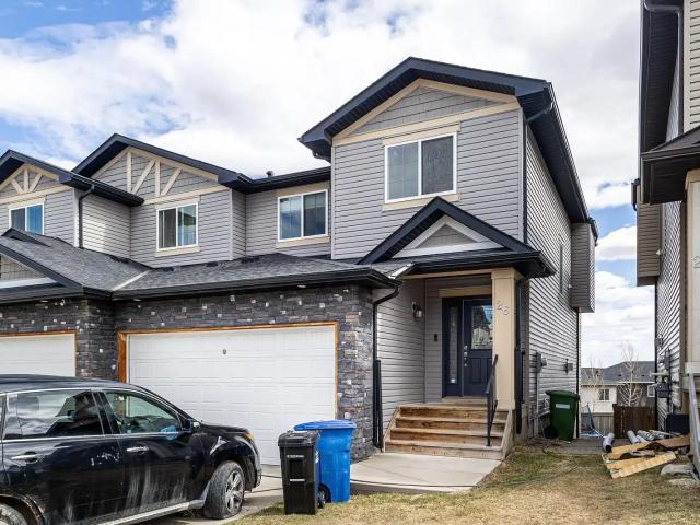 Lovely 4 Bed Duplex in Bayview Airdrie