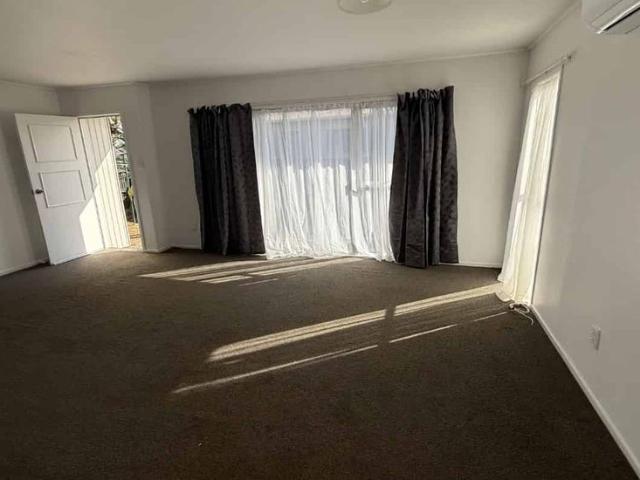 Lovely family home Clendon Park