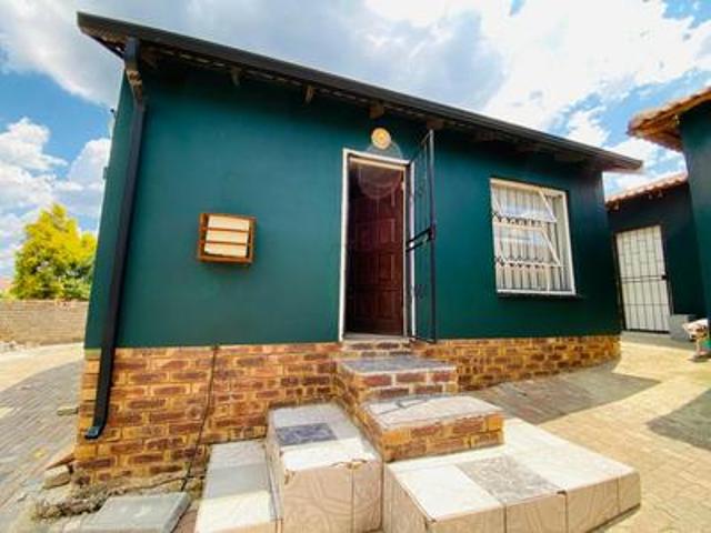 lovely house on the market in cosmo city
