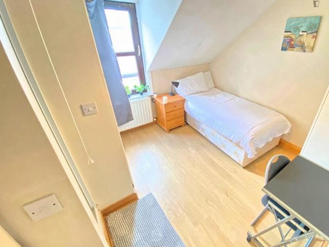 Lovely single ensuite bedroom in Ballyphehane
