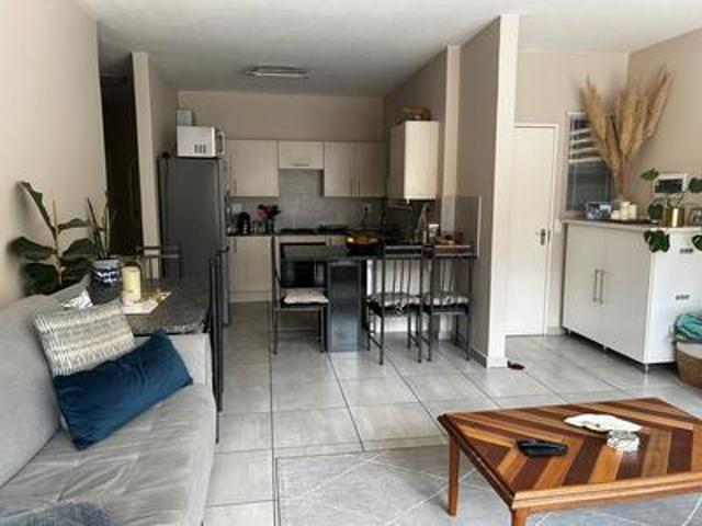 lovely, pet friendly 3 bedroom apart.
