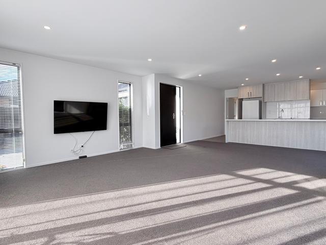 LOVELY PROPERTY IN SOUGHT AFTER FARINGDON