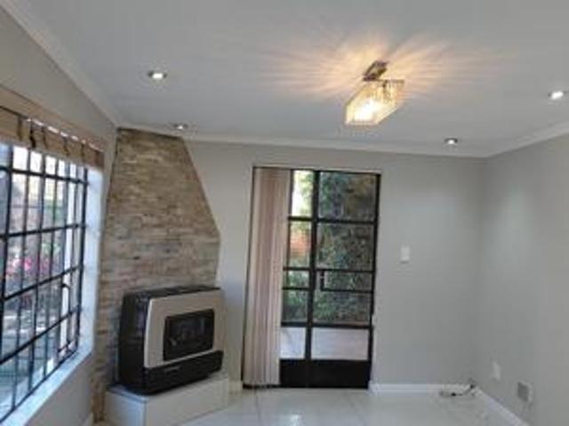 lovely, quaint 2 bed cottage to let.