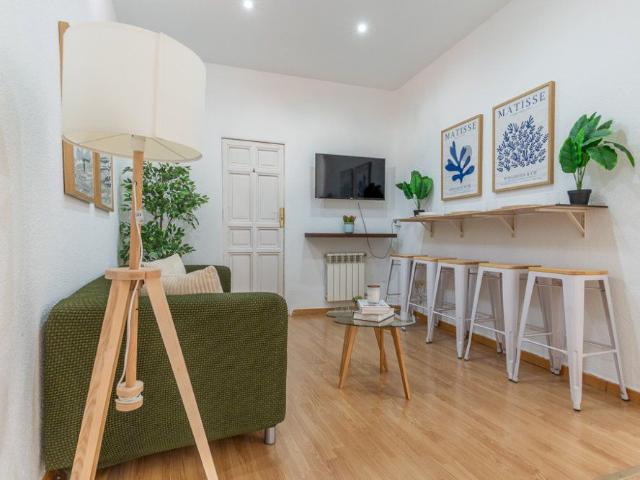 Lovely room in Redondilla Street